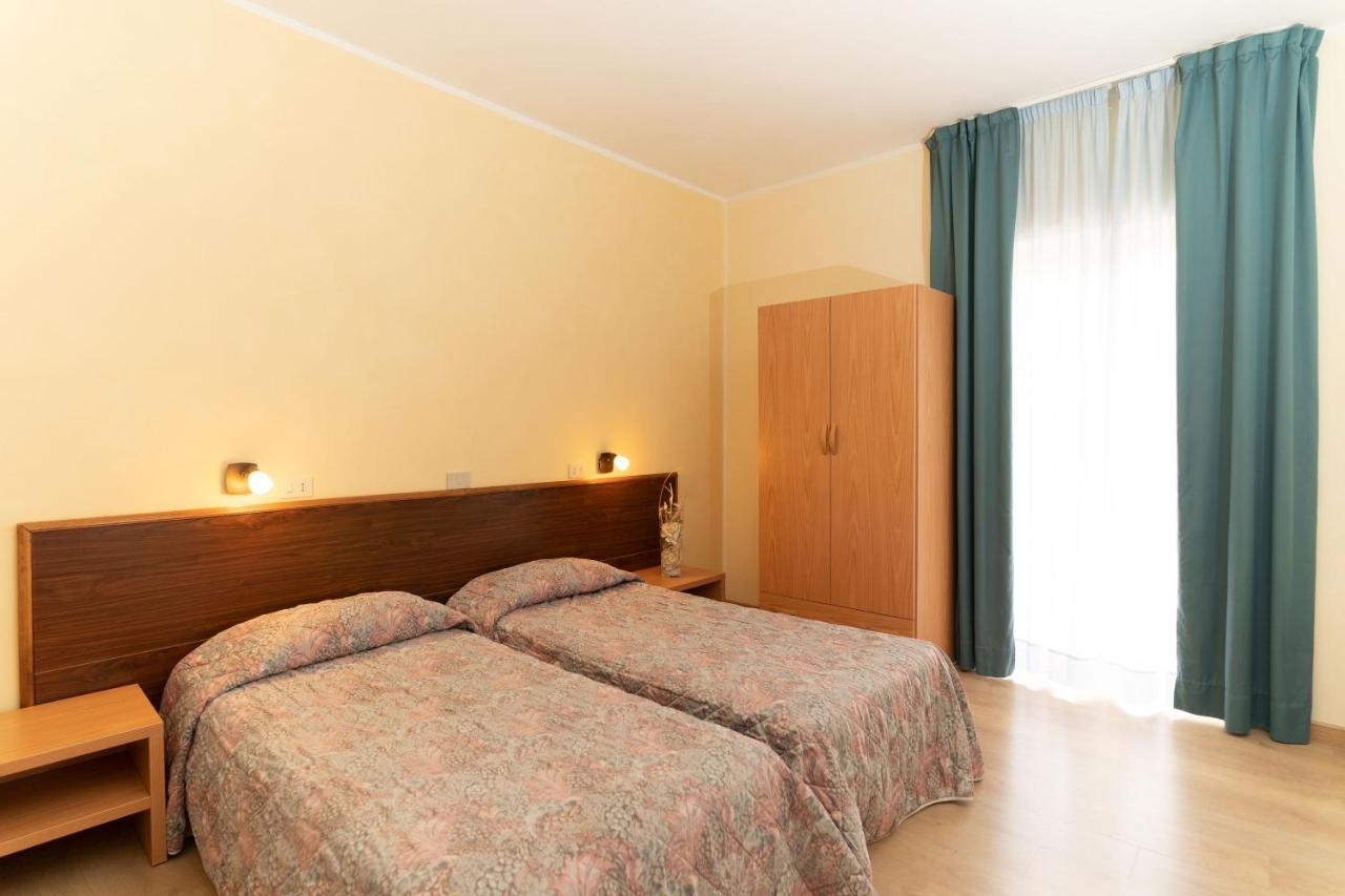 Hotel Gambrinus Abbadia San Salvator Exterior photo
