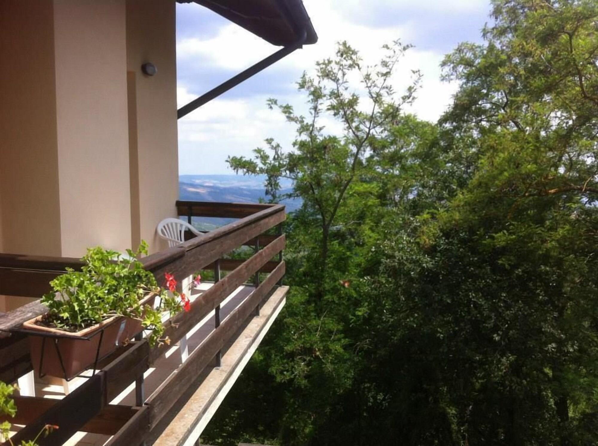 Hotel Gambrinus Abbadia San Salvator Exterior photo
