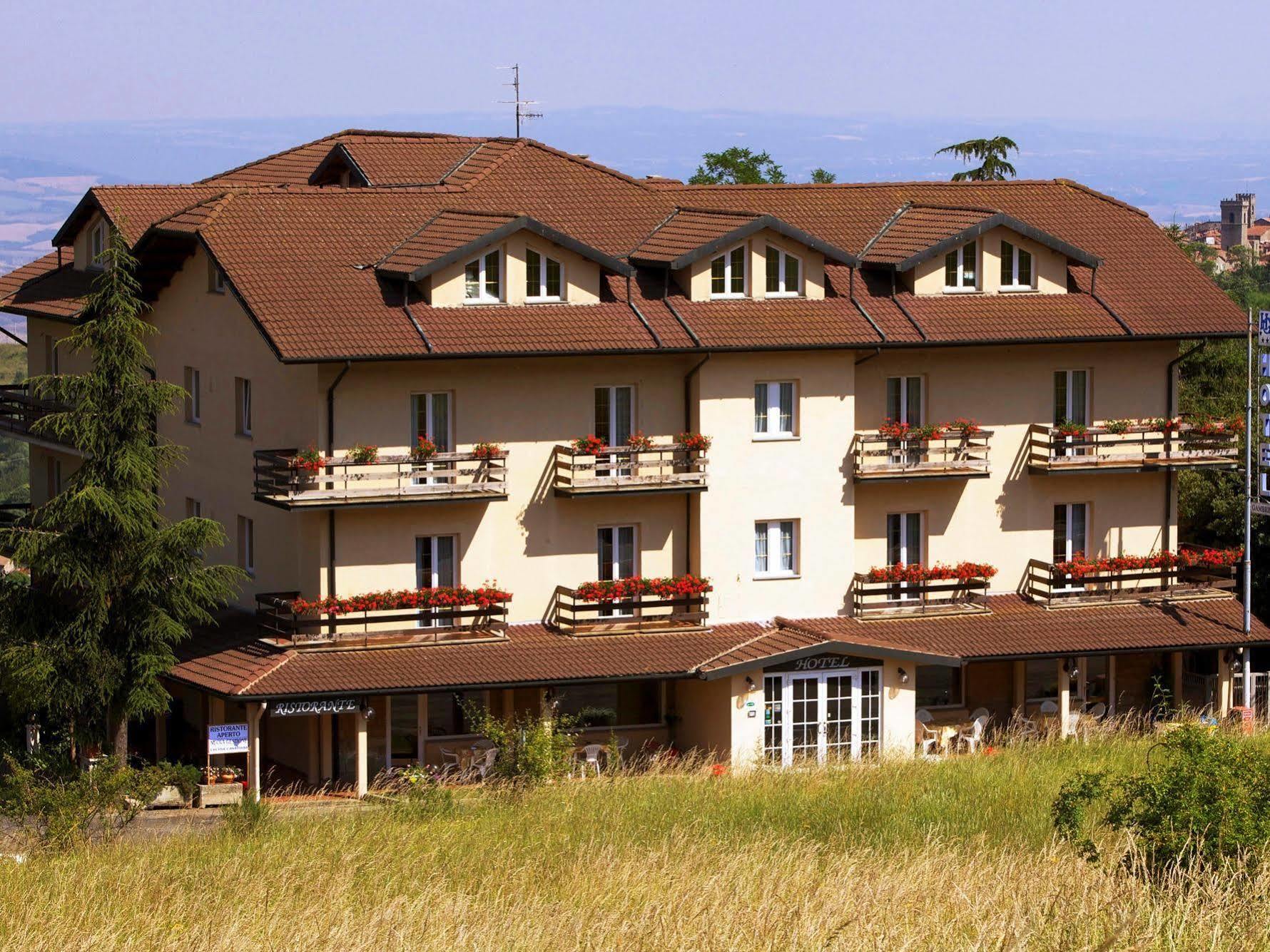 Hotel Gambrinus Abbadia San Salvator Exterior photo