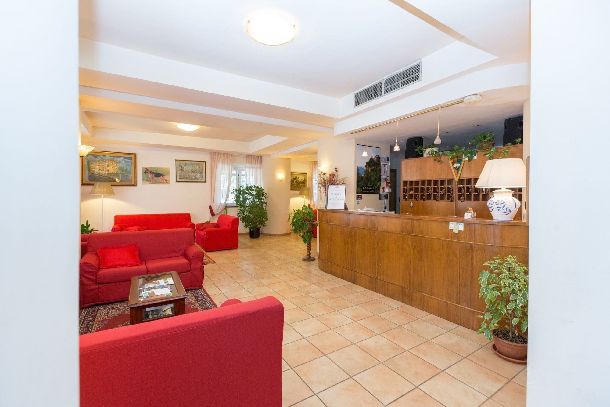 Hotel Gambrinus Abbadia San Salvator Exterior photo